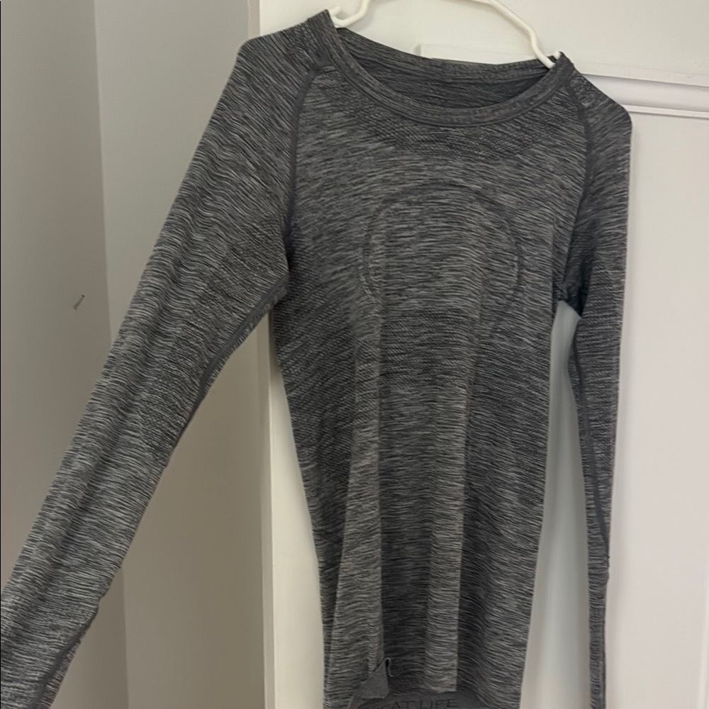 lululemon athletica Gray Long Sleeve Tee